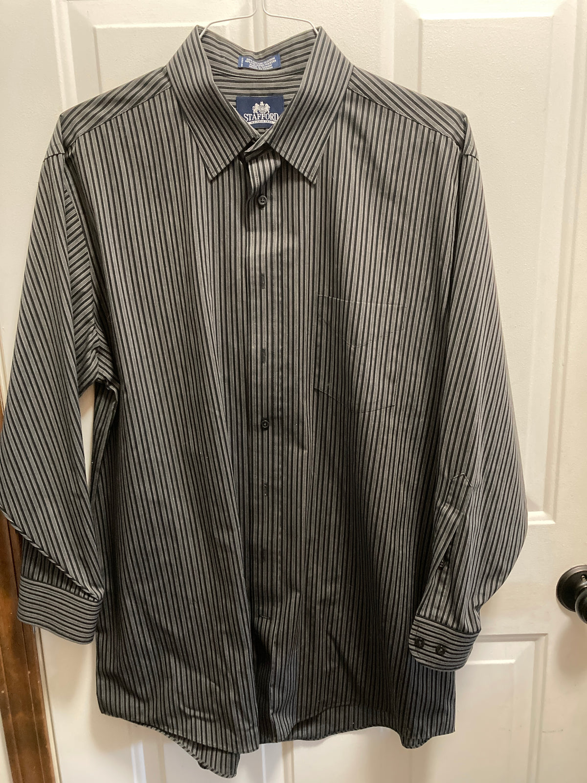New Stafford dress shirt 17 neck 32/33 arm - size Teen/Men - L (36-38)