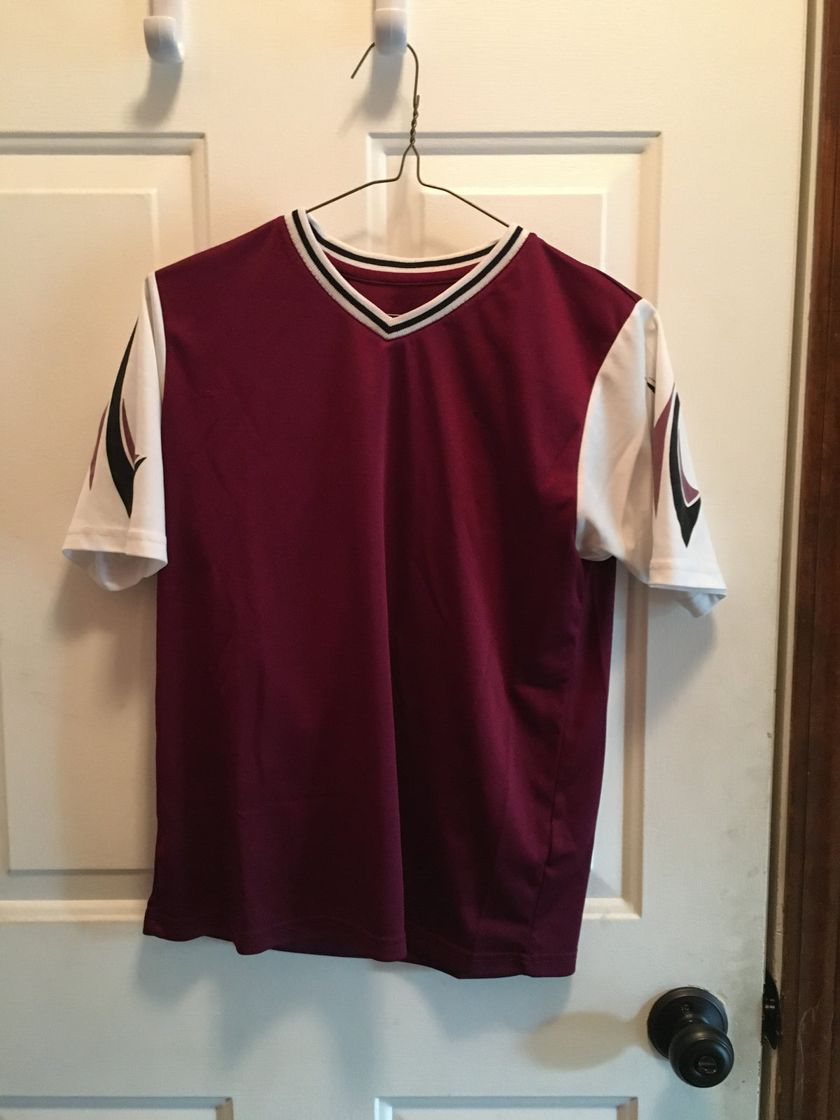 Maroon soccer jersey #3 Youth Large (Challenger) - size Youth - 12 (L)