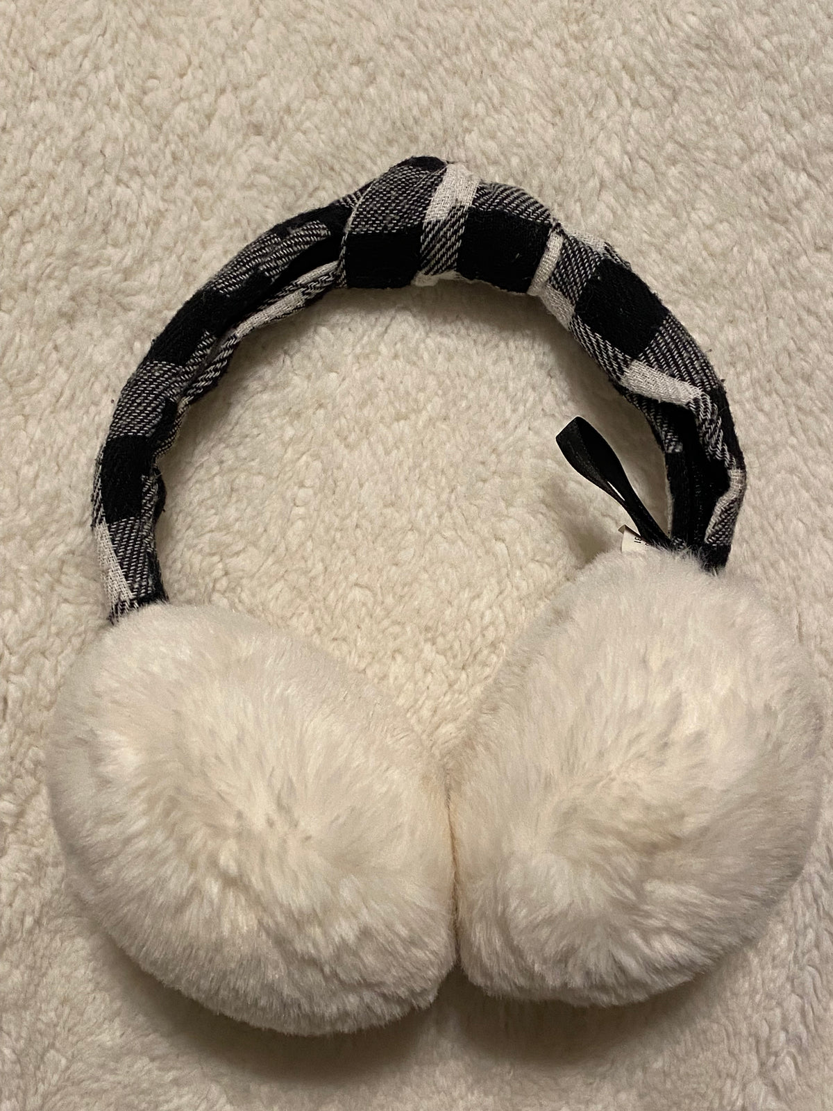 I N C international Concepts white faux fur