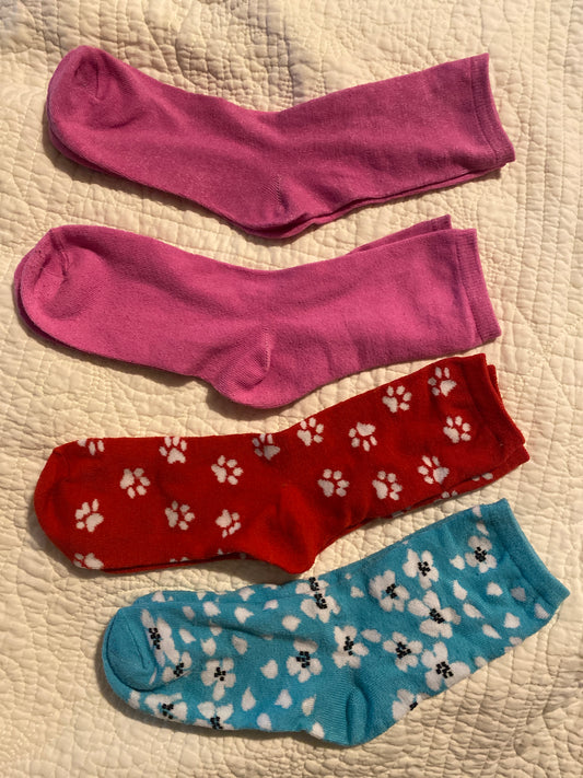 4 pair teen socks Like new