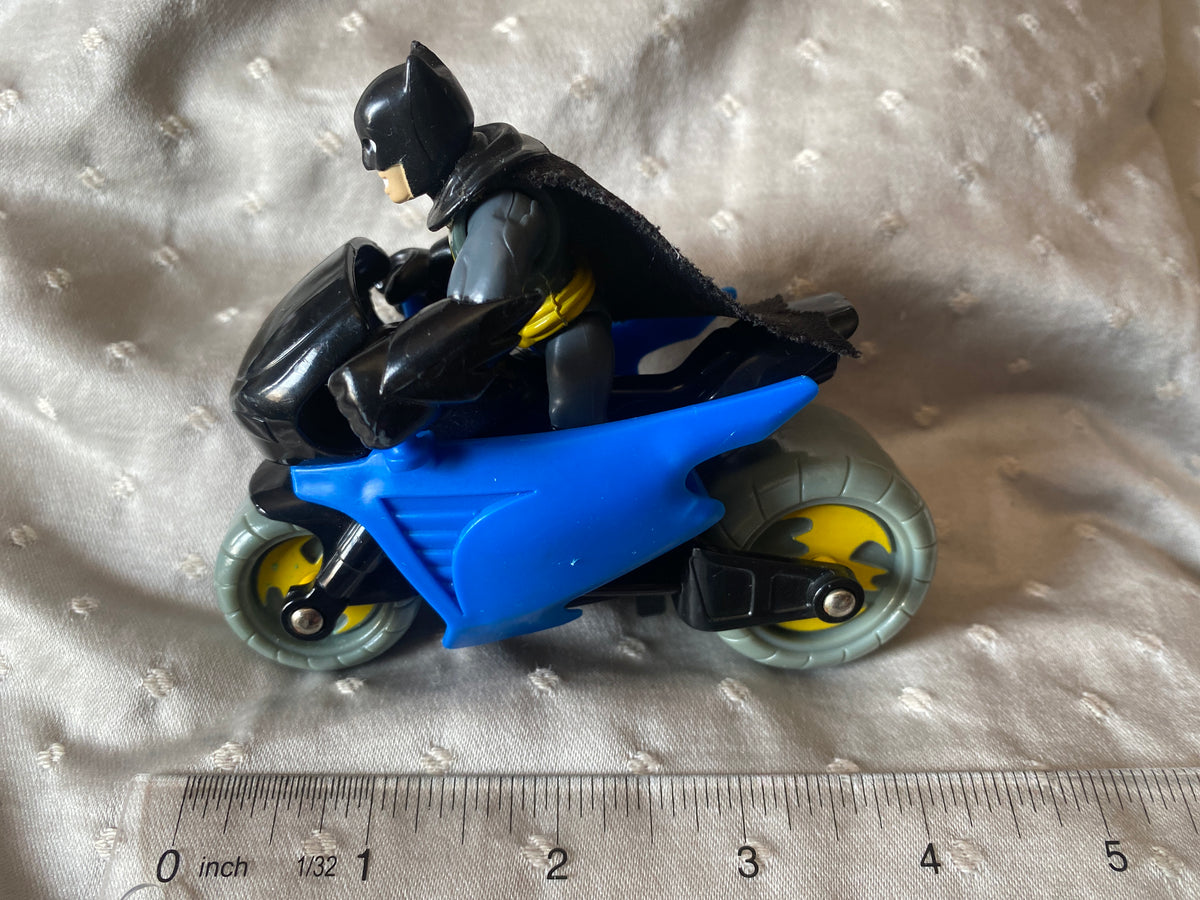 Imaginext DC comics Batman riding Batcycle