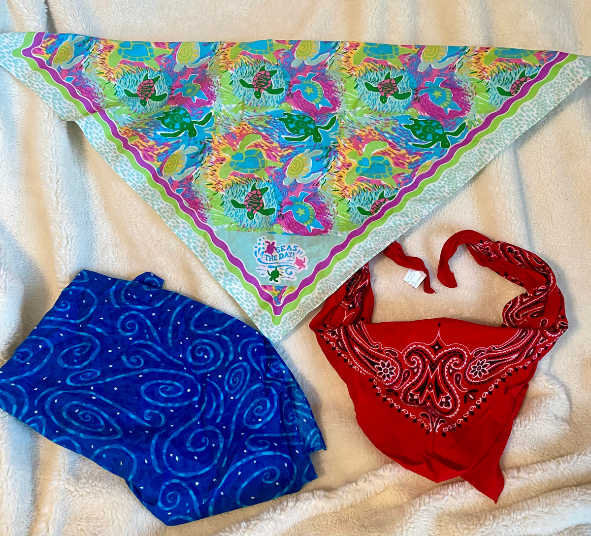 3 20x 20 square cloth Bandanna's 1 red 1 blue