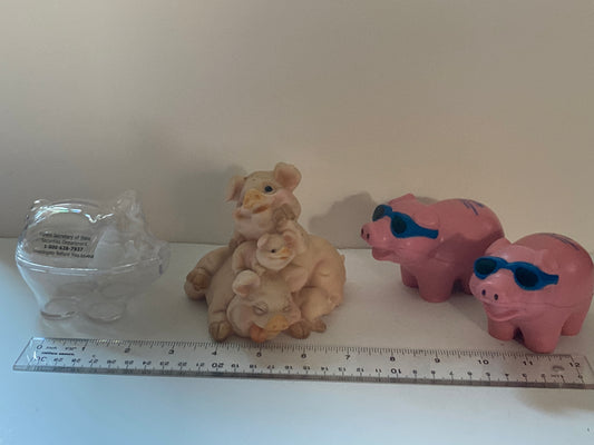 Lot of pigs:2 soft pigs 1 plastic figure & bank