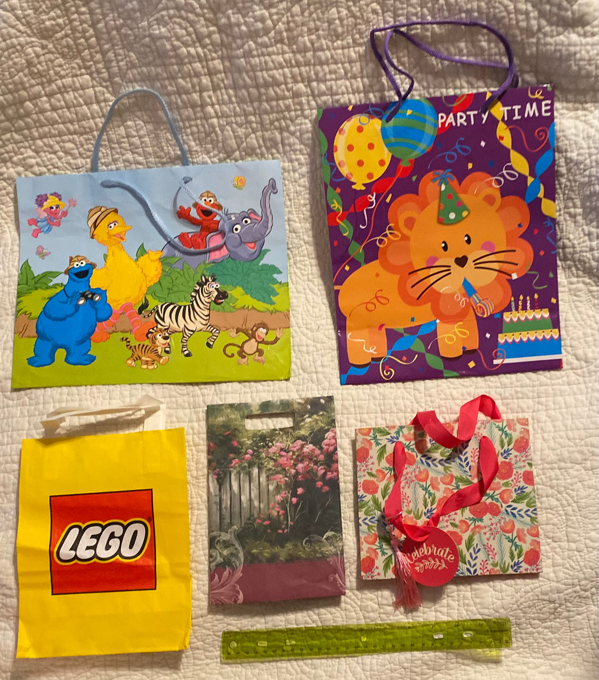 Lot of 5 celebrate Random occasions used