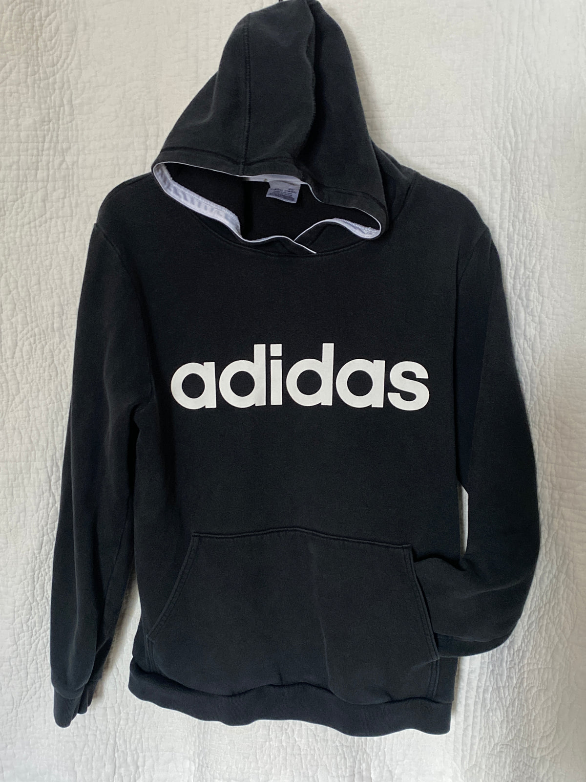 Adidas Black pullover Hoodie w large front - size Youth - 16 (XL)