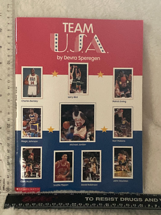 Scholastic book Team USA By Devra Speregen (new)