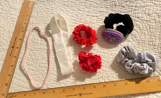 Scrunchies & headbands 2 red scrunchies 1 satin