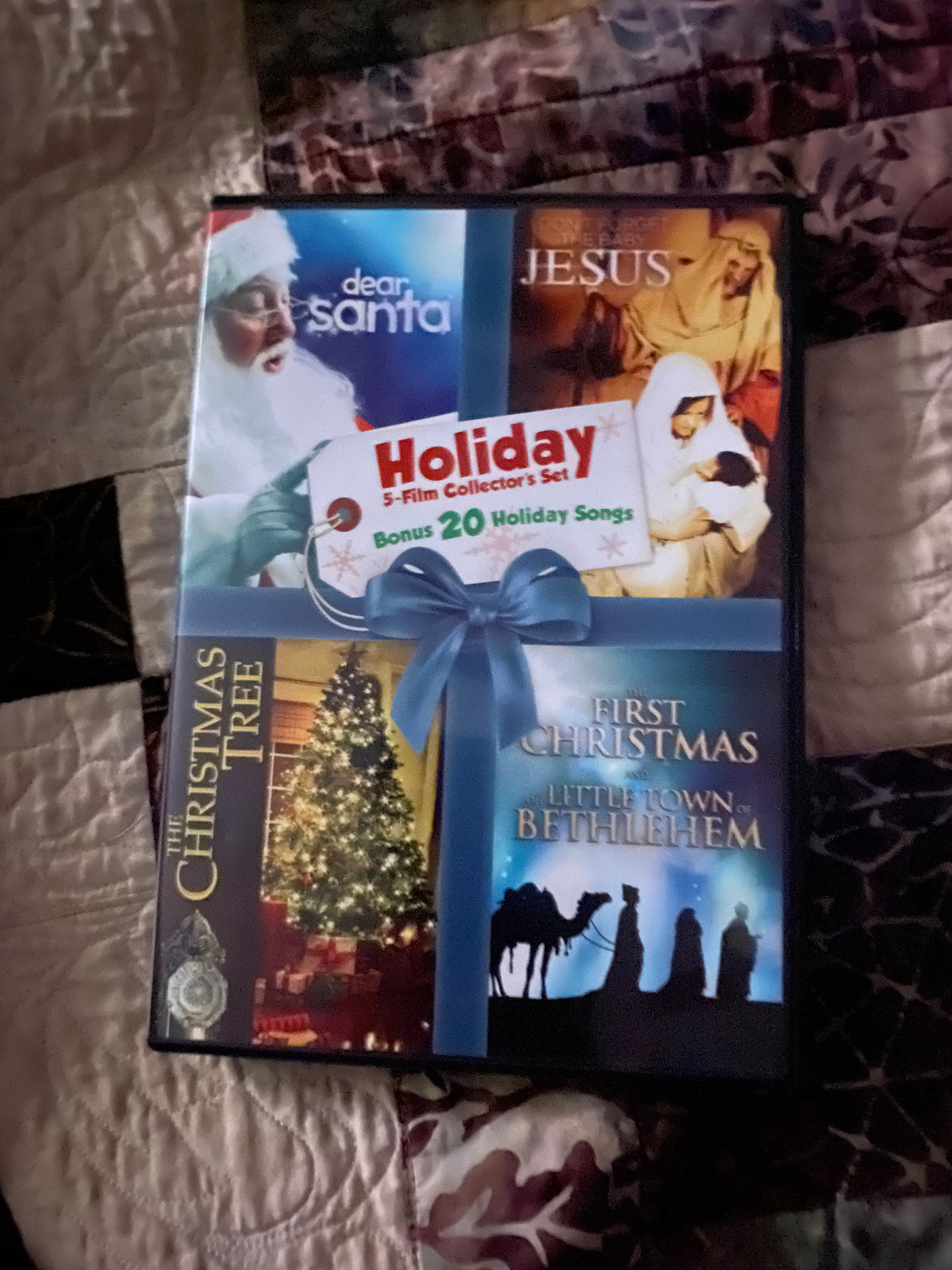 DVD 5 Christmas movies 20 bonus Christmas songs