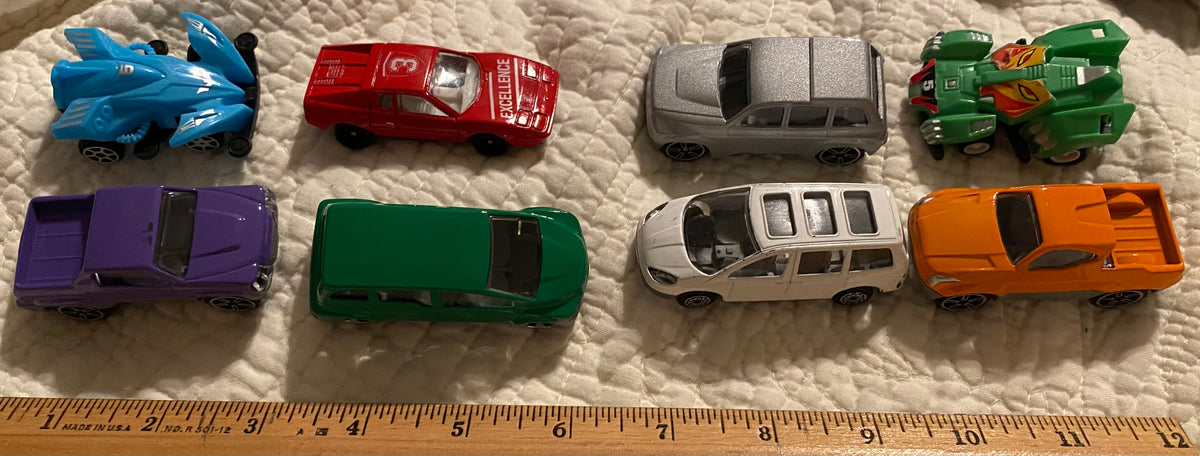 Lot of 8 small Toy vehicles