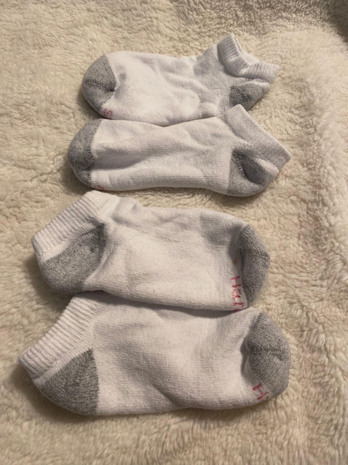 2 pair white ankle Hanes boys socks