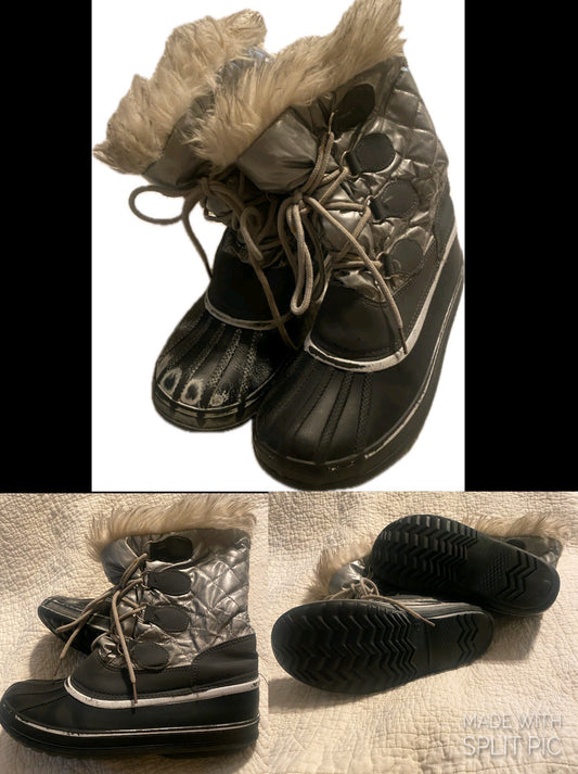 Waterproof lined worn Winter boots for play - size Shoes - Adult 7