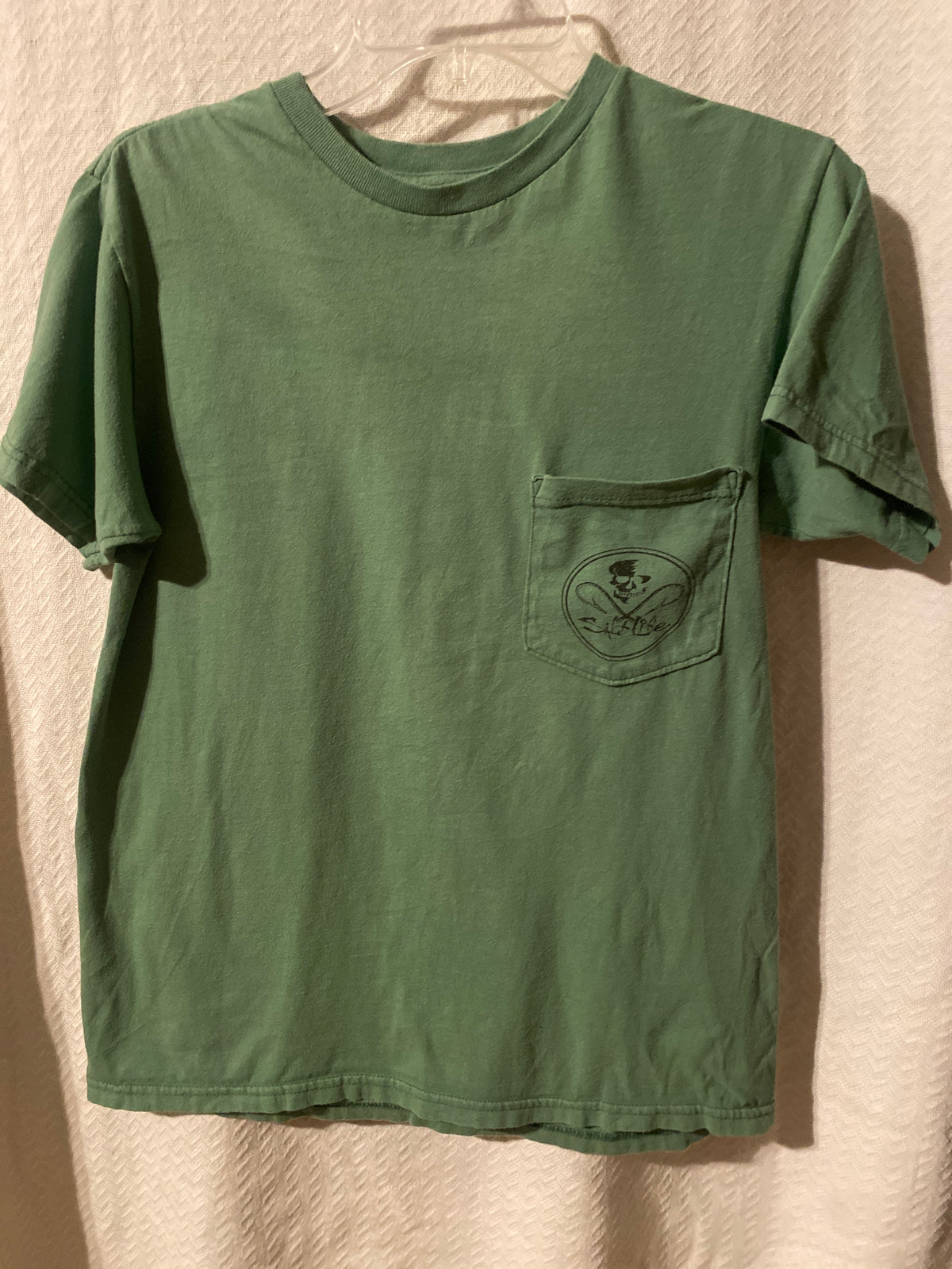 Salt Life live salty Green short sleeve shirt - size Teen/Men - S (29-31)