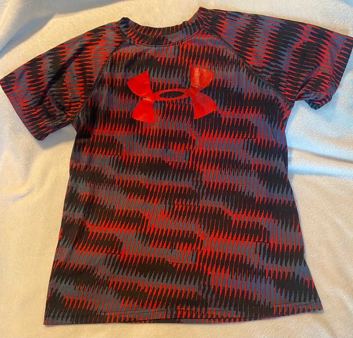 Under armour red/grey/ Black nylon shirt red - size Youth - 12 (L)
