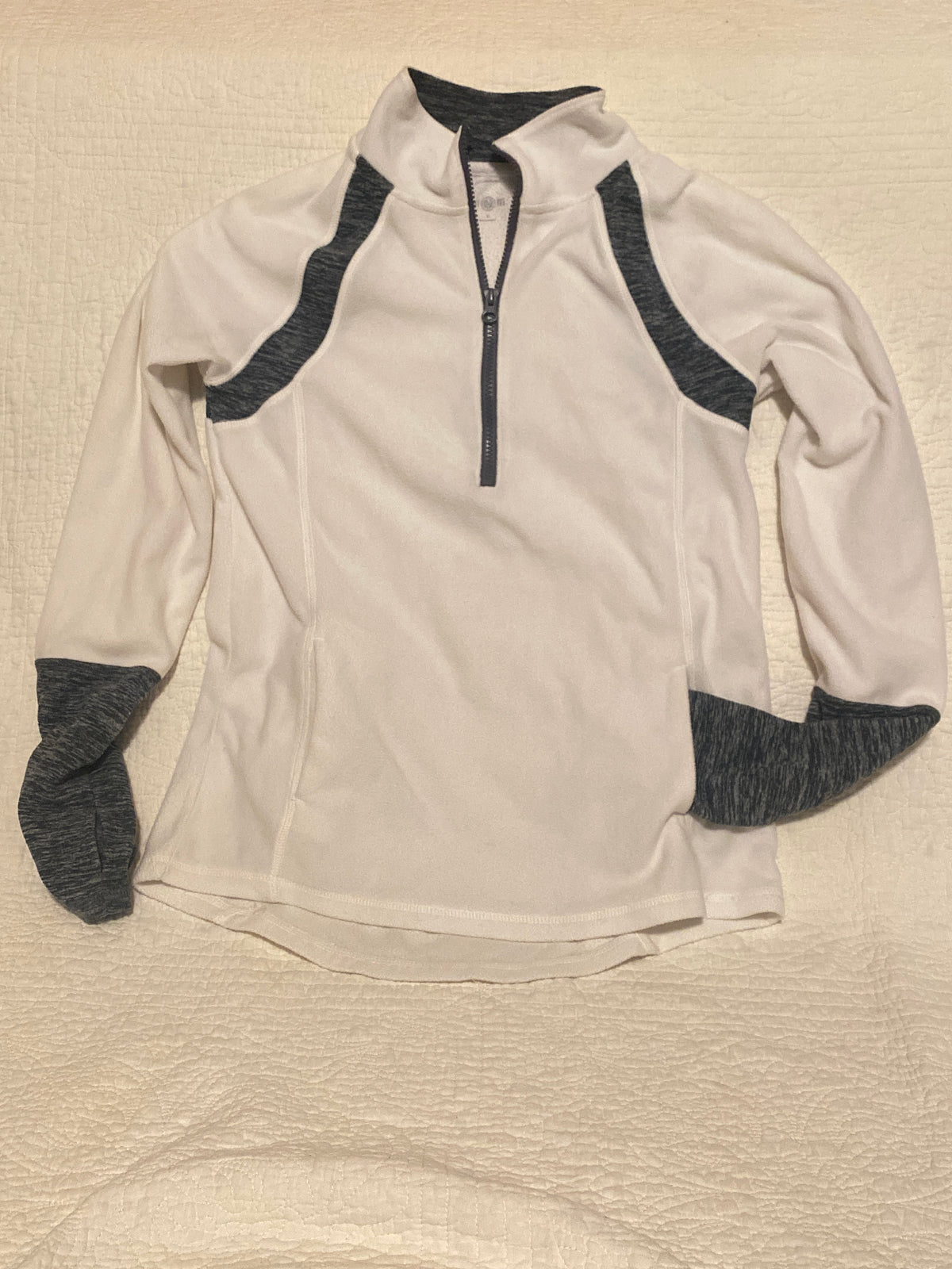 3/4 zip white w grey Soft light fleece with - size Junior - M (7/9)