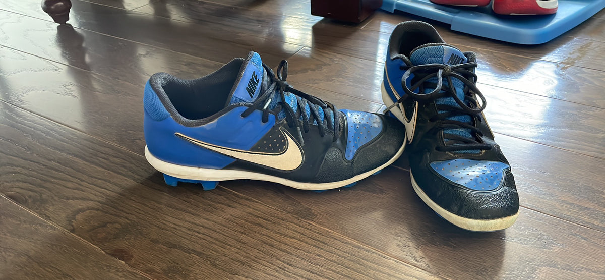 Black and blue nike Baseball cleats - size Shoes - Adult 10 1/2