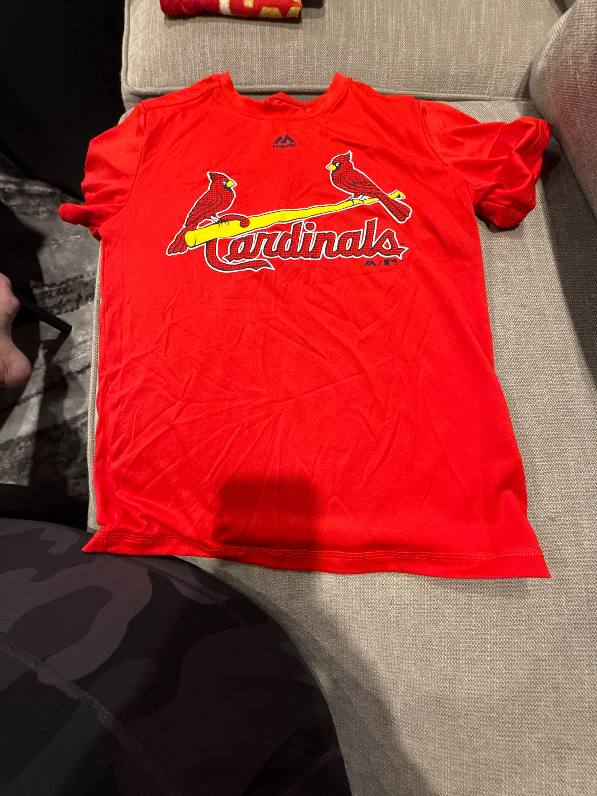 Red Cardinals dry fit - size Youth - 8 (M)