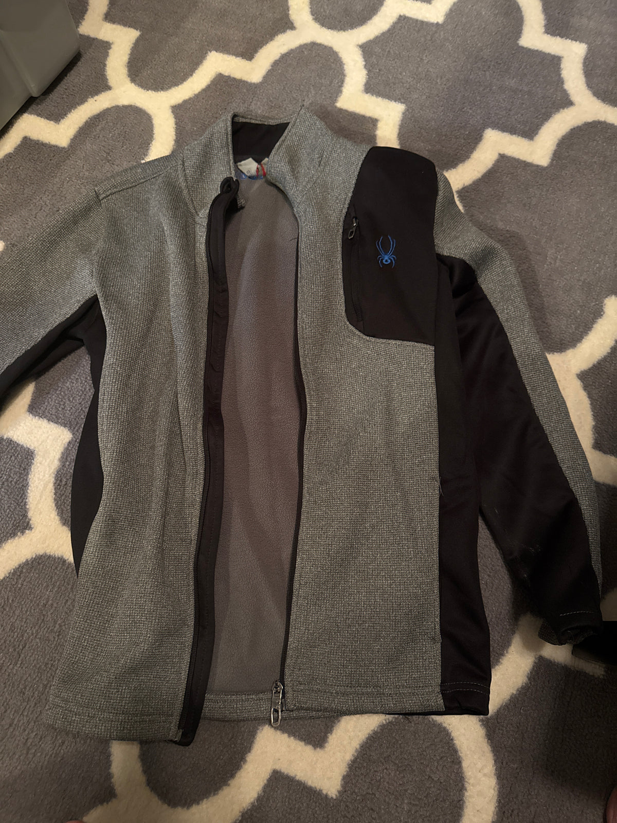 Gray jacket - size Youth - 14 (XL)