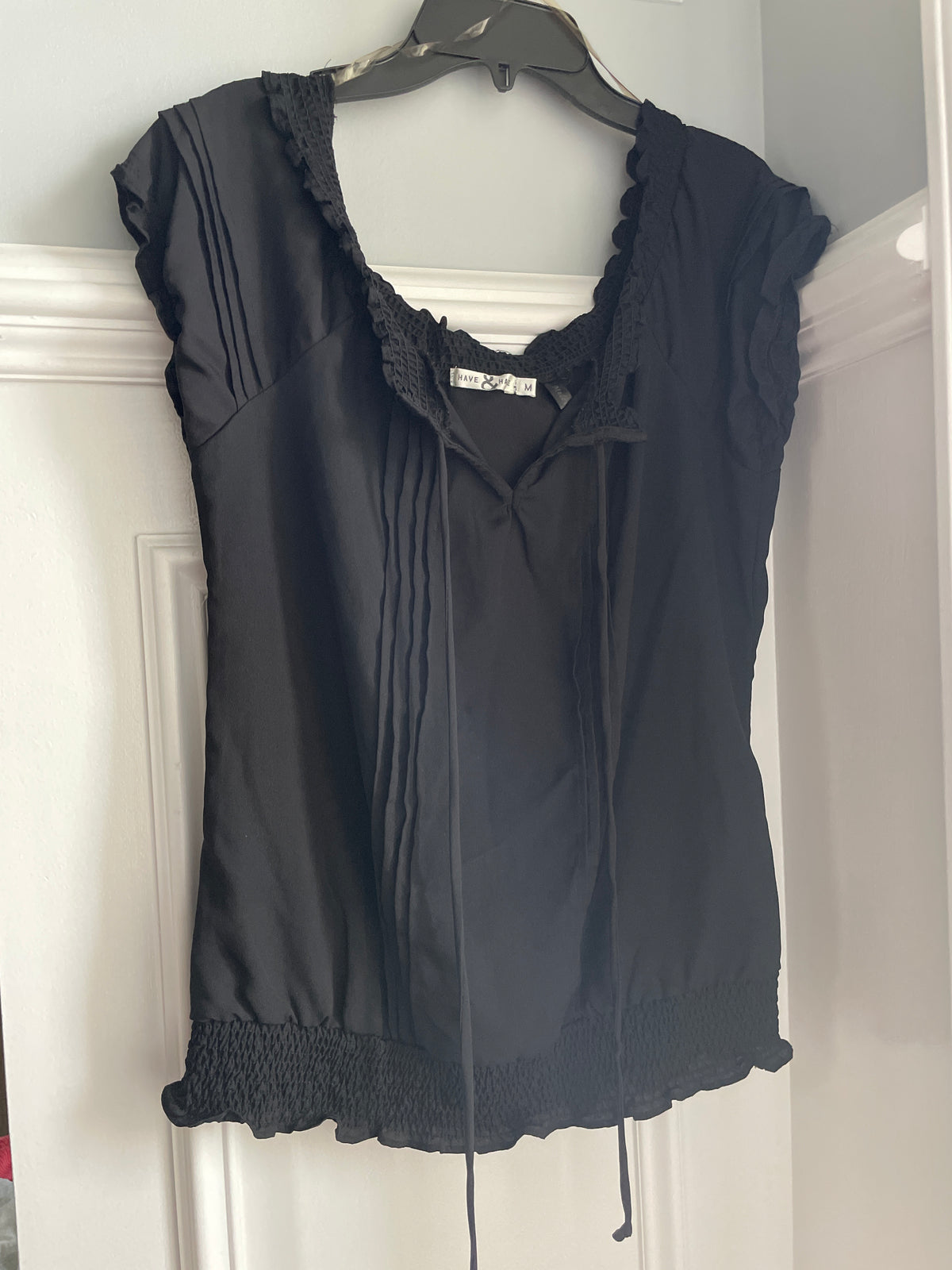 Black ruffles - size Junior - M (7/9)