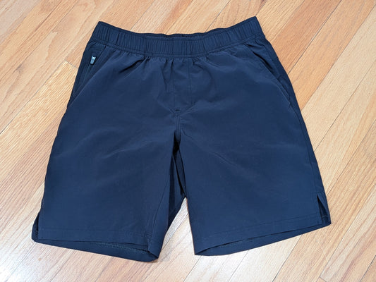 Black athletic short w/3 Front pockets (1 zips) - size Youth - 10 (L)