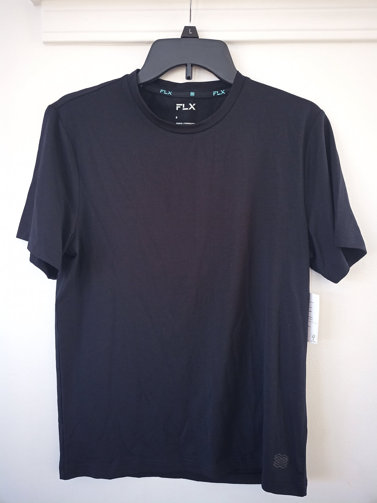 SS Tee - FLX - NWT black, poly blend - size Teen/Men - S (29-31)