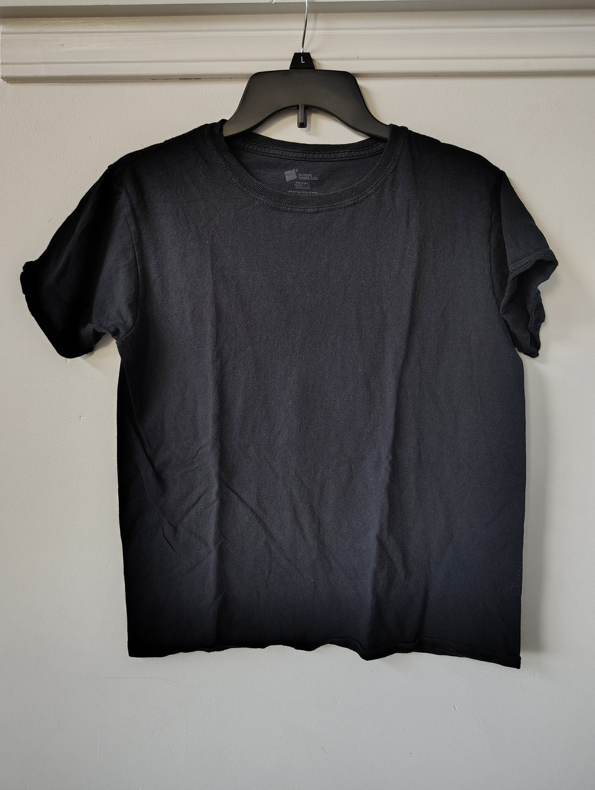 Undershirt- Hanes- GUC black - size Youth - 14 (XL)