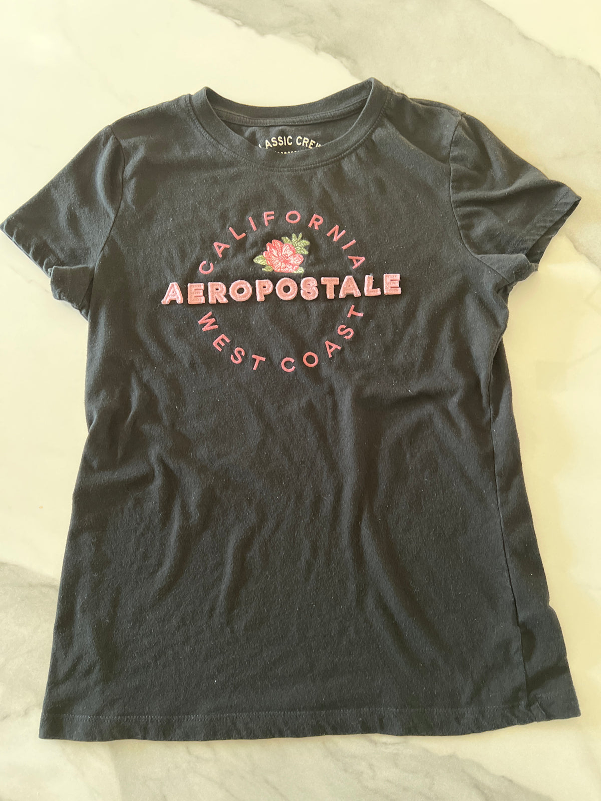 Aeropostale SS shirt SzL fits lk M blk/pink/ - size Junior - M (7/9)