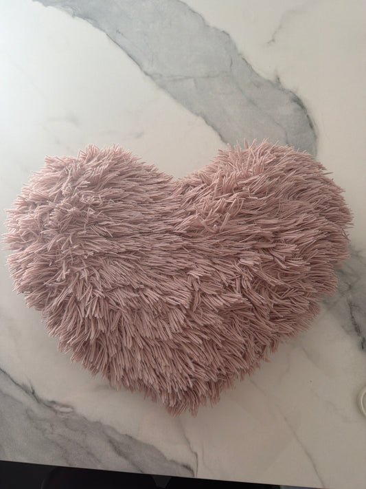 Pink <3 eyelash pillow Dusty pink GUC