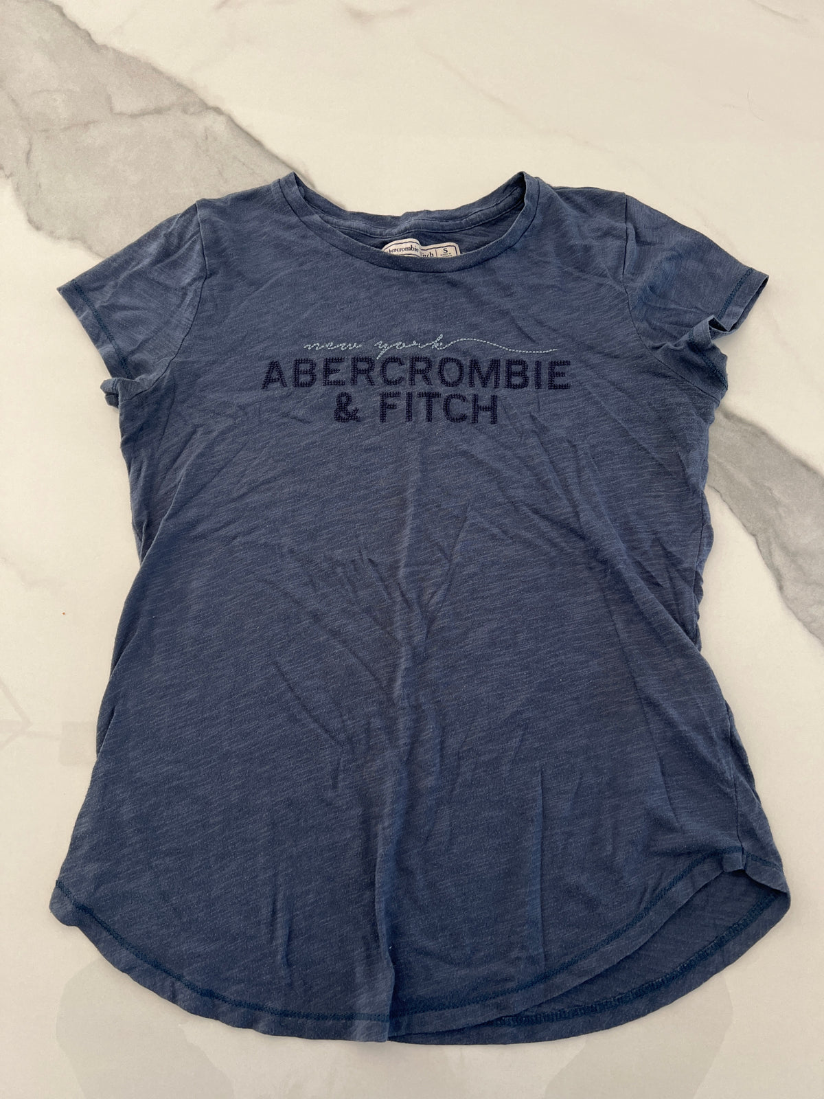 Abercrombie SS top Drk blue w/ blue stitchi - size Junior - S (3/5)