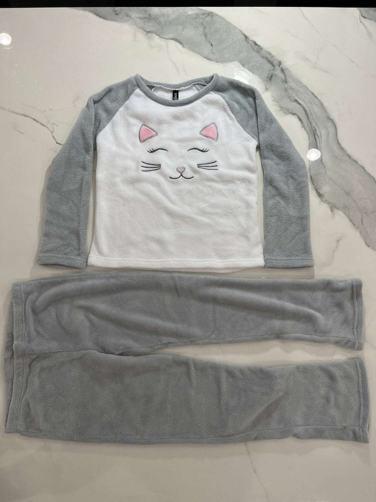 XOXO 2pc fleece pj set Gry/wht/pnk cat EUC pd30 - size Junior - M (7/9)