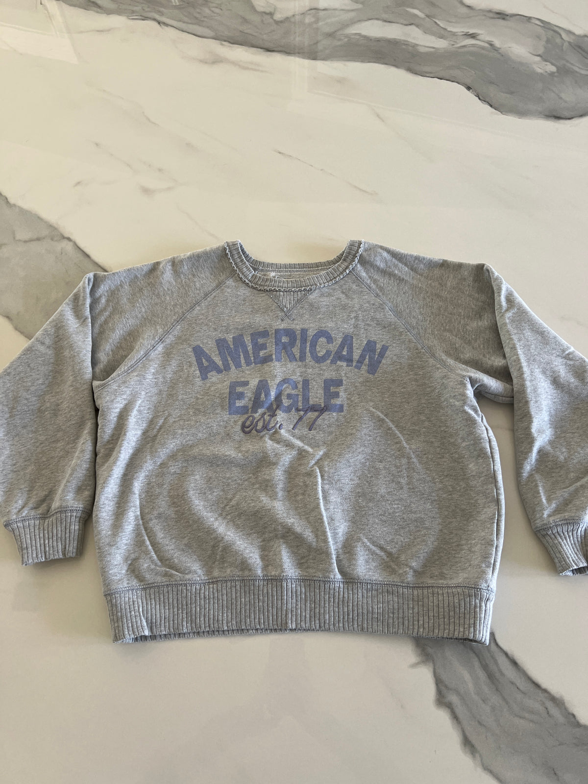 American Eagle sweatshrt Lt gray/prpl szS VGUC - size Junior - S (3/5)