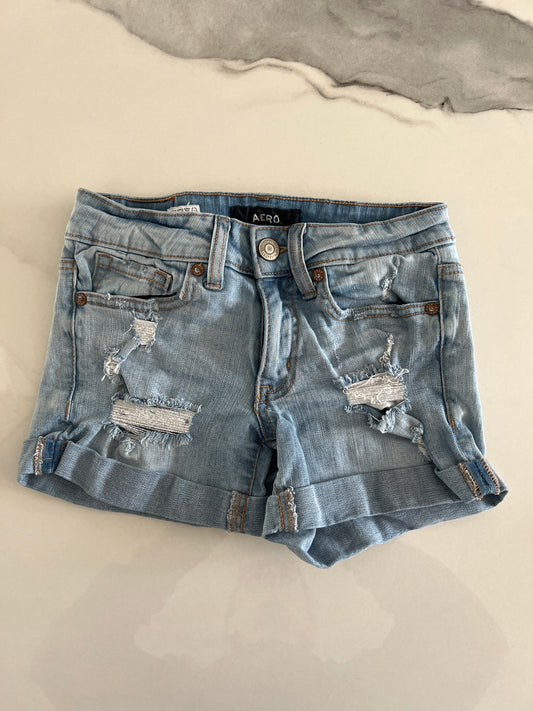 Aero low rise midi short Lt wash Sz 000 ripped VG - size Junior - XS (0/1)