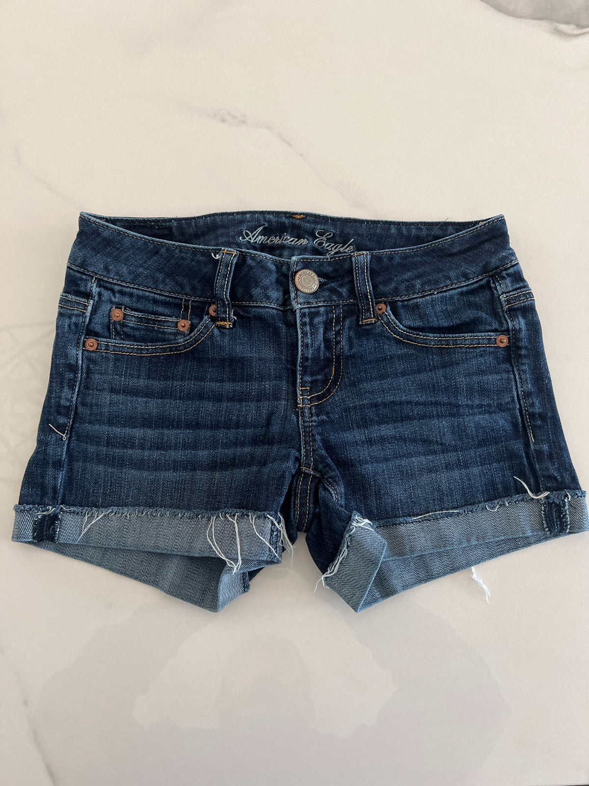 American Eagle jean shrt Sz0 drk wash EUC - size Junior - XS (0/1)