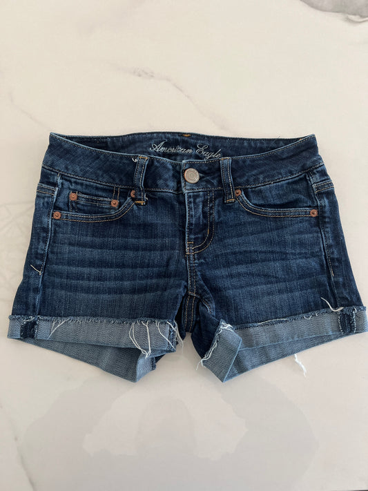 American Eagle jean shrt Sz0 drk wash EUC - size Junior - XS (0/1)