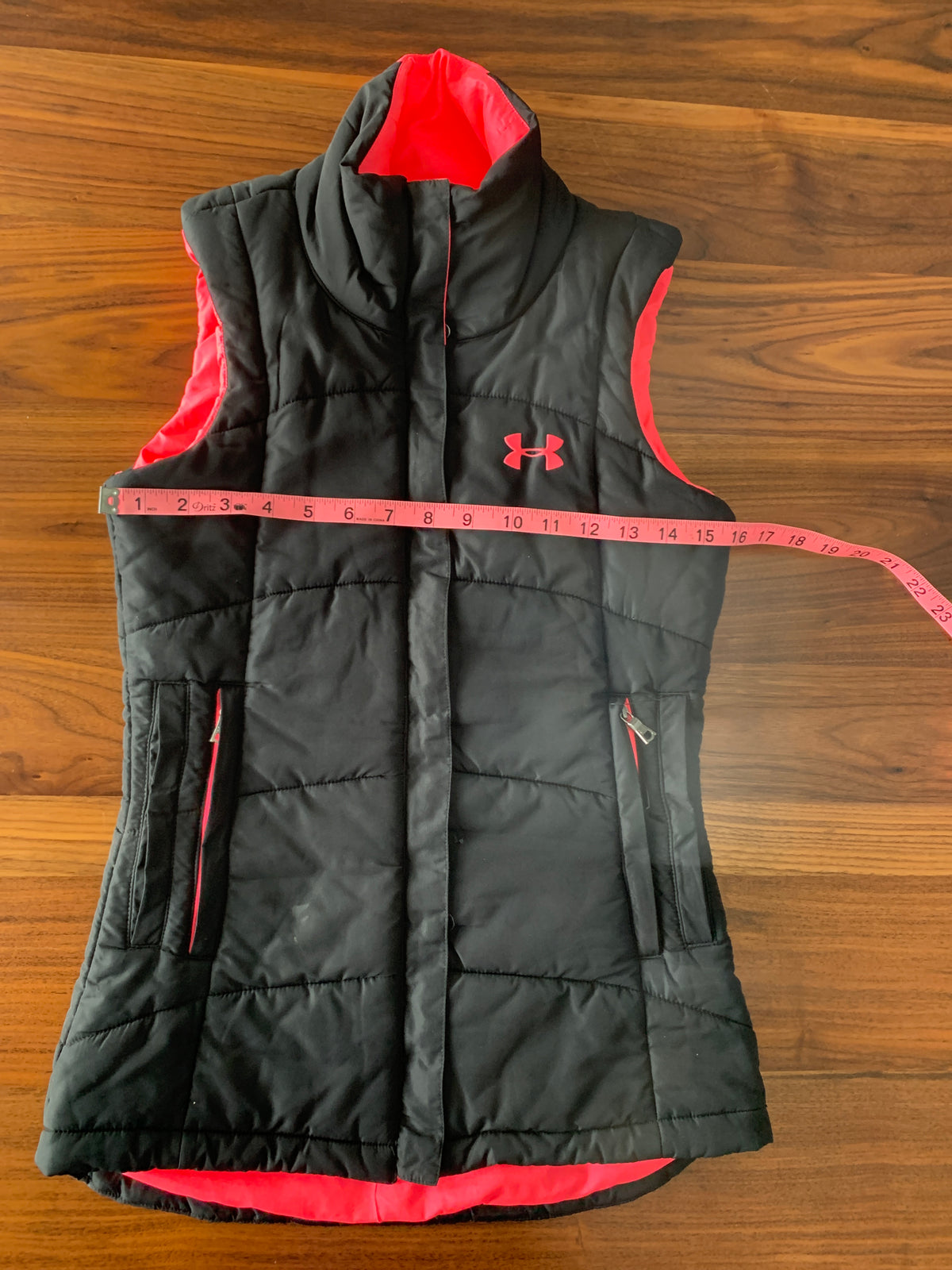 Under Armour down vest Sz A XS blk/pink VGUC - size Women - XS (0/2)
