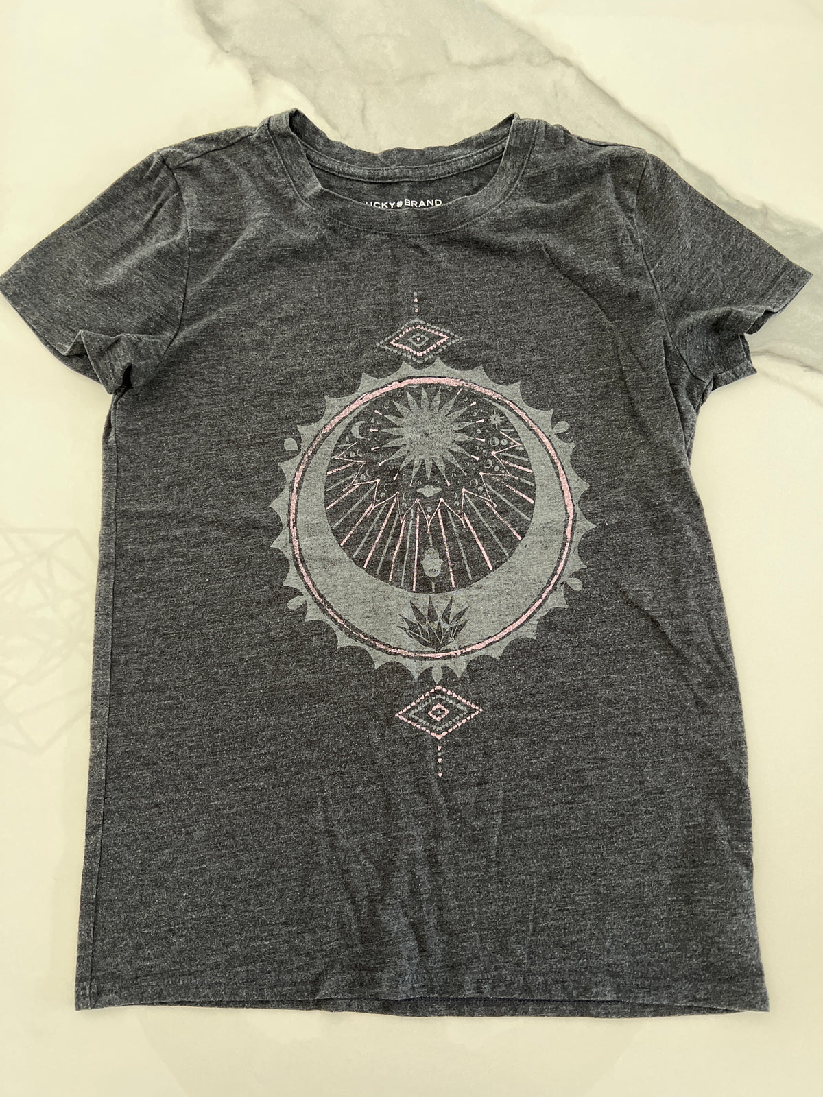 Lucky Brand SS top szXS Drk gray astrology GUC - size Junior - XS (0/1)