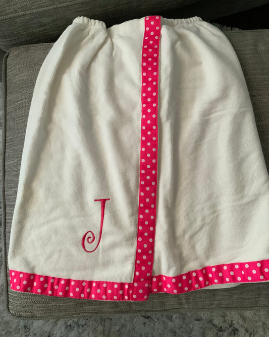 wrap towel - velcrow closure J embroidered