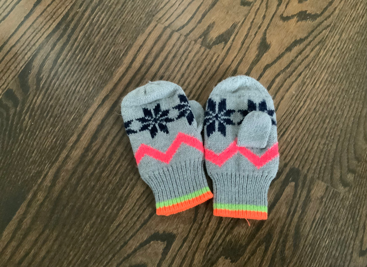 Baby Gap grey M/L colorful mittens
