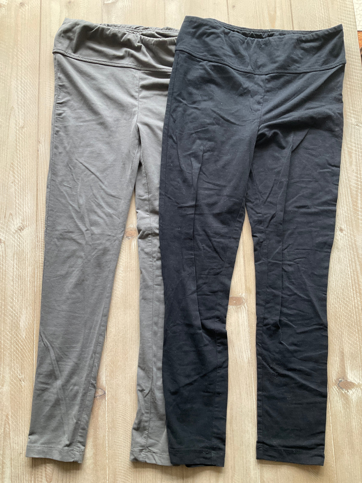NORDSTROM LEGGINGS BLACK & GREY (2) - size Youth - 10 (L)