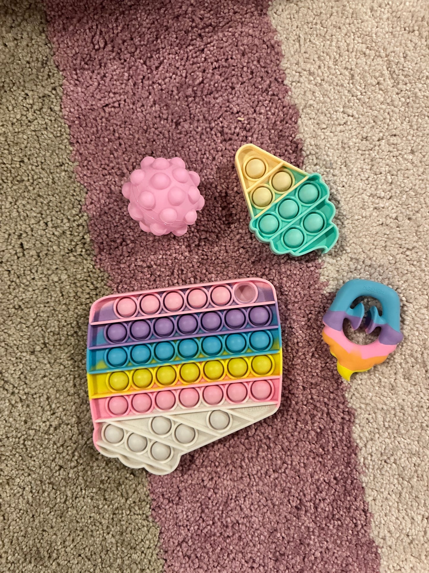 2 POP-ITS, BALL AND CLICKER – DuPage Doubles Online Resale