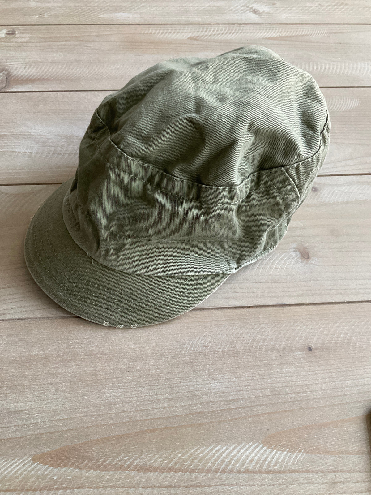 GREEN HAT