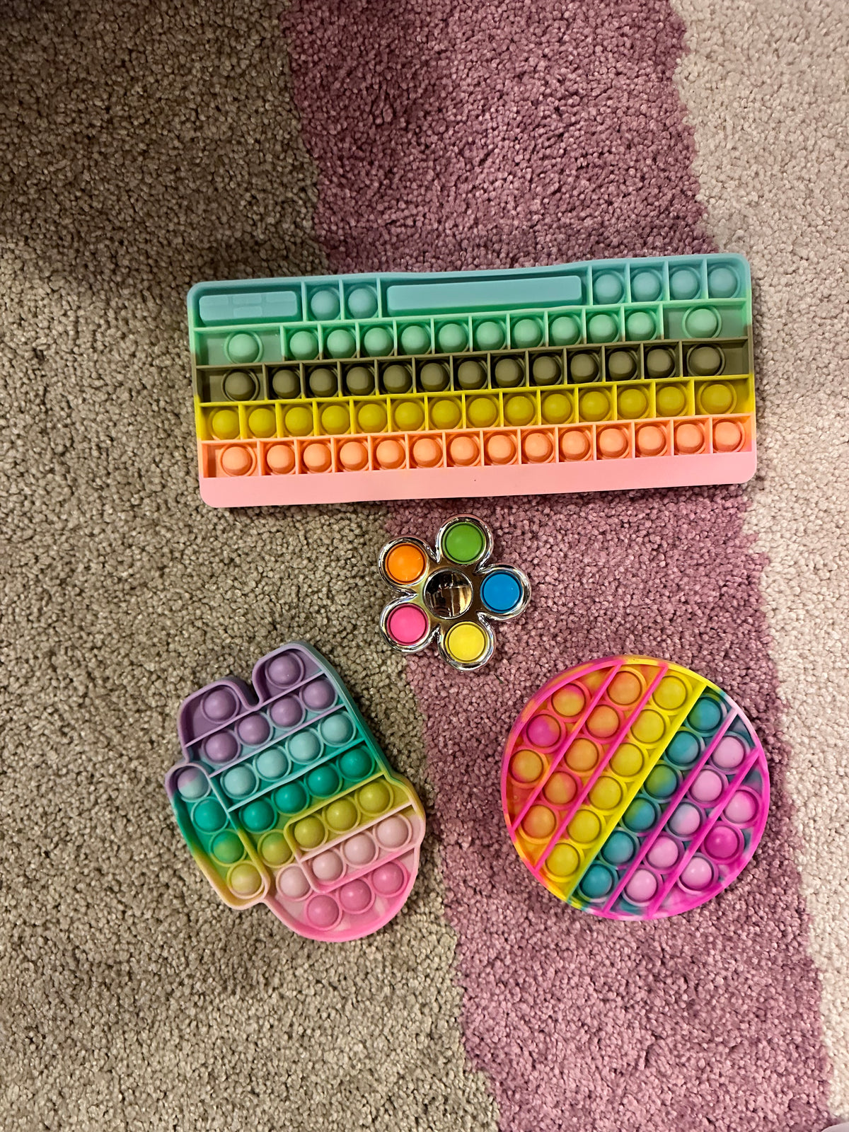 3 POP-IT'S & DIMPLE SPINNER