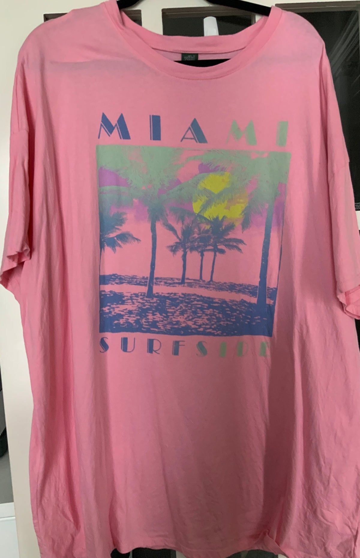 New pink Miami T-shirt - size Women - 2X (20/22W)