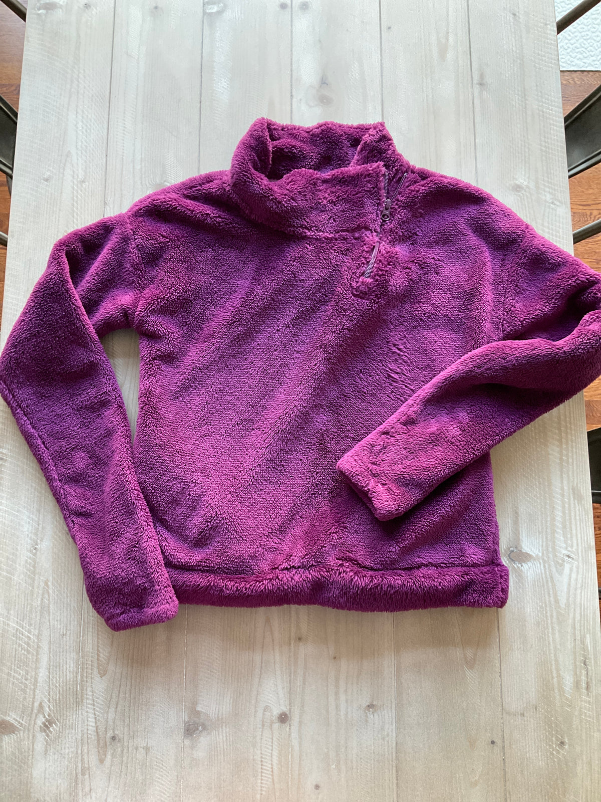ALL IN MOTION FLEECE PLUM - size Youth - 14 (XL)