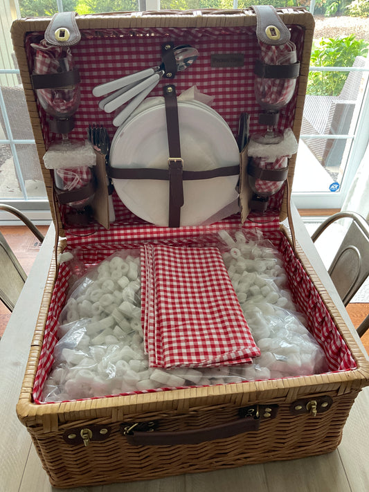 NEW PICNIC BASKET GLASSES, FLATWARE &