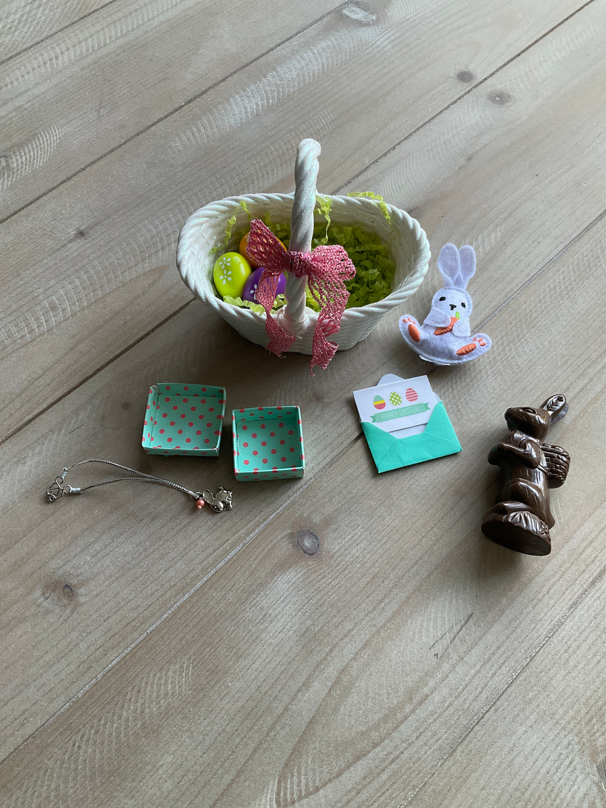 AMERICAN GIRL EASTER BASKET W/BRACELET