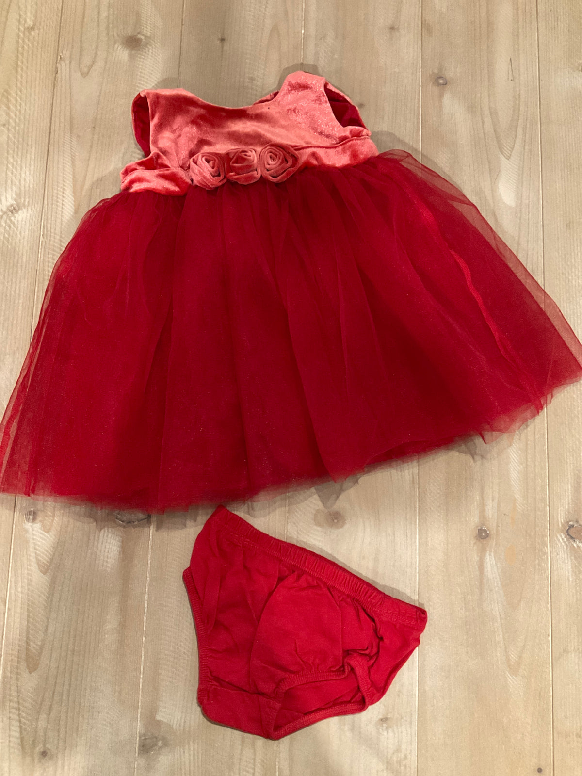 OLD NAVY DRESS RED TOOLE W/VELOR - size Month - 6-12