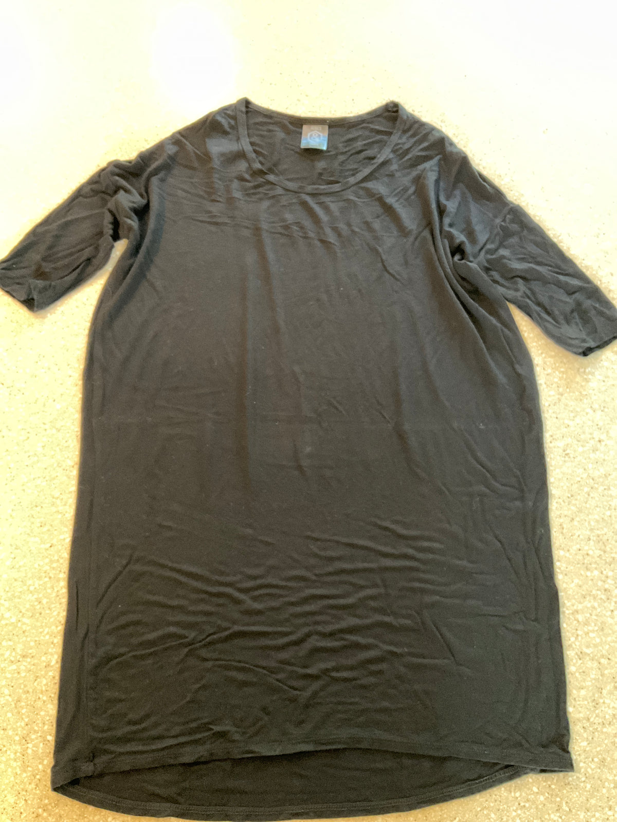 AGNES + DORA TUNIC BLACK TEE - size Women - S (4/6)