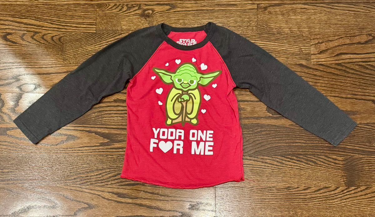 Star Wars 5T LS red Yoda Valentines Day - size Youth - 5 (XS)