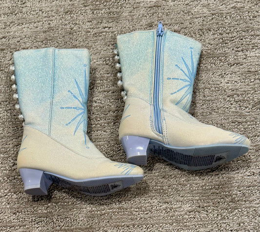 Size 9/10 Elsa boots - size Shoes - Toddler 9