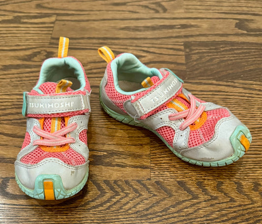Pink and grey gym shoes - size Shoes - Toddler 10